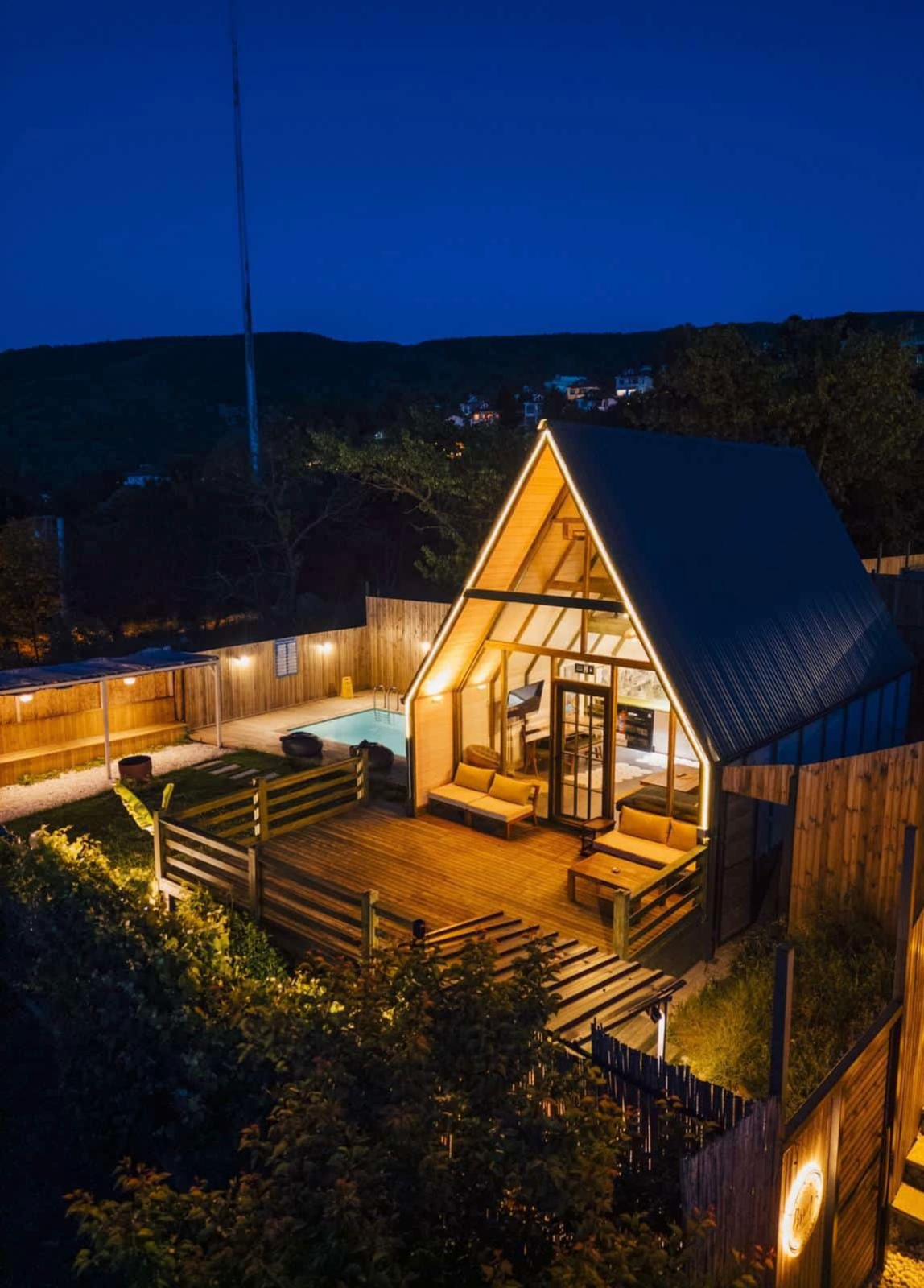 Bronz Bungalov